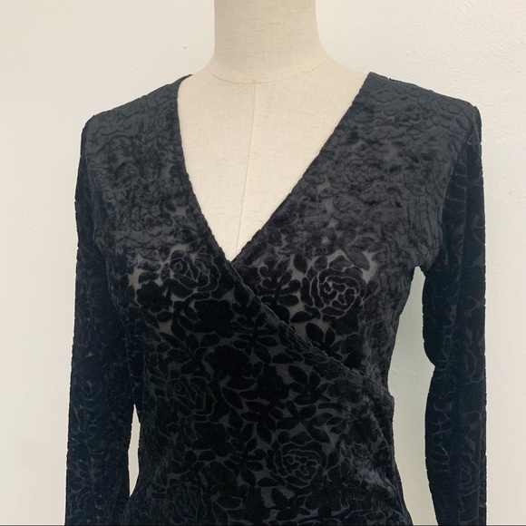 SOLD Vtg 90s Moda Velvet Burnout Surplice Top - Picture 3 of 6